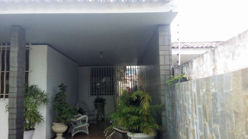 Casa com 4 Quartos à Venda, 250 m² por R$ 400.000 Rua Ariosvaldo Pereira Cintra - Farol, Maceió - AL