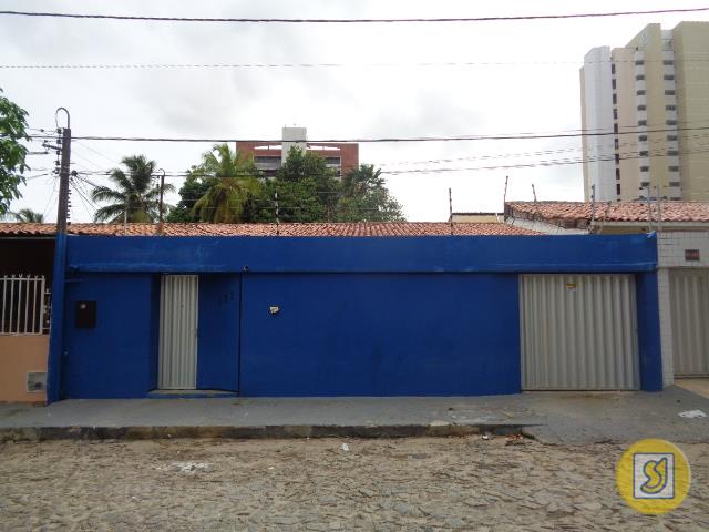 Casa com 3 Quartos para Alugar por R$ 1.600/Mês Rua Comandante José Cals de Oliveira, 171 - Cocó, Fortaleza - CE