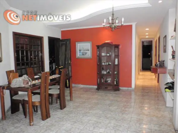 Casa com 3 Quartos à Venda, 330 m² por R$ 950.000 Santa Rosa, Belo Horizonte - MG