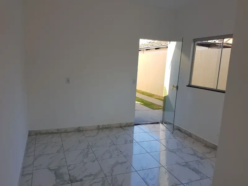 Casa com 2 Quartos à Venda, 56 m² por R$ 150.000 Rua 5 C, 182 - Setor Garavelo, Aparecida de Goiânia - GO
