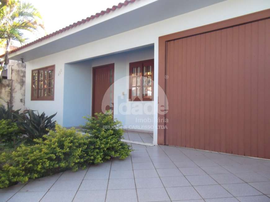 Casa com 2 Quartos para Alugar, 153 m² por R$ 2.500/Mês Rua Rosa Norma Vessaro, 420 - São Cristovão, Cascavel - PR