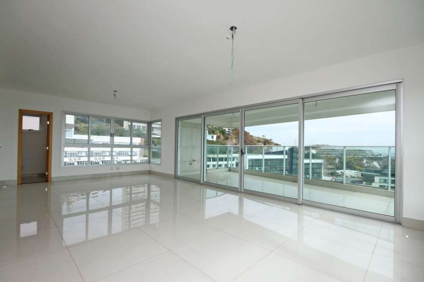 Apartamento com 4 Quartos para Alugar, 220 m² por R$ 4.500/Mês Santa Lúcia, Belo Horizonte - MG