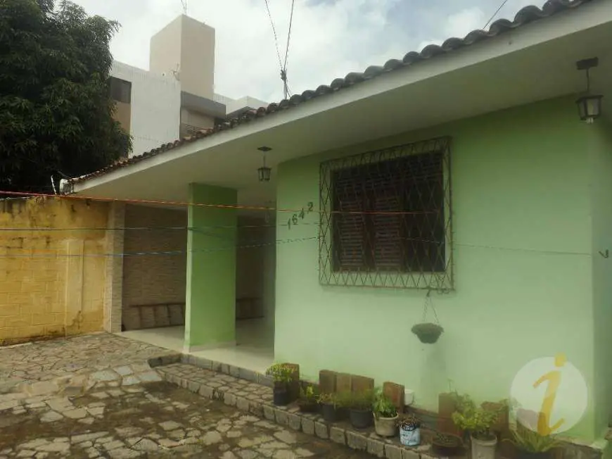 Casa com 4 Quartos à Venda, 380 m² por R$ 350.000 Rua Caetano Figueiredo - Cristo Redentor, João Pessoa - PB
