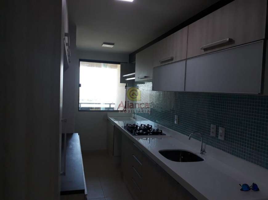 Apartamento com 3 Quartos para Alugar por R$ 1.900/Mês Ponta Negra, Natal - RN
