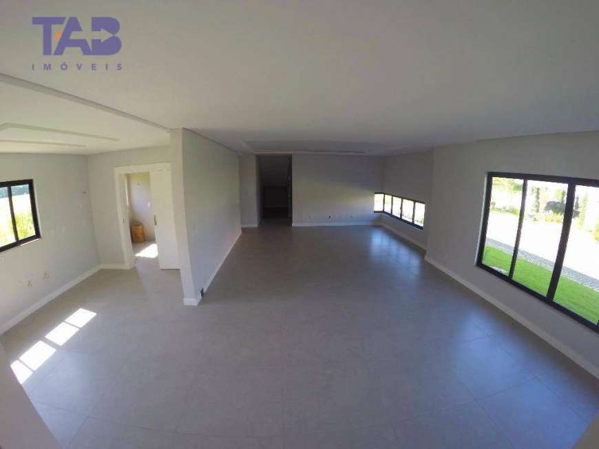 Casa de Condomínio com 4 Quartos para Alugar, 340 m² por R$ 8.000/Mês Praia Brava, Itajaí - SC