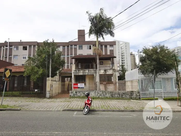 Casa com 4 Quartos à Venda, 159 m² por R$ 700.000 Rua Manoel Eufrásio, 858 - Juvevê, Curitiba - PR