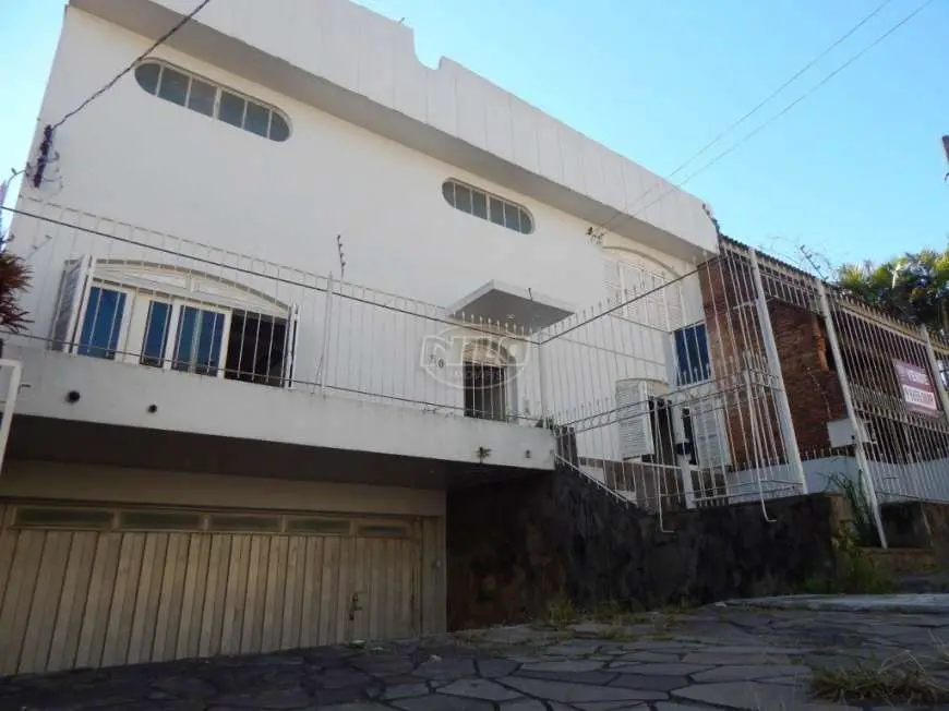 Casa com 4 Quartos à Venda, 305 m² por R$ 1.100.000 Rua Francisco Crossetti, 50 - Nossa Senhora de Lourdes, Santa Maria - RS