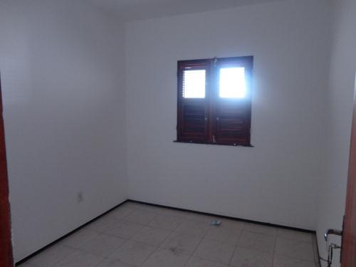 Casa com 2 Quartos para Alugar, 65 m² por R$ 400/Mês Avenida Padre José Holanda do Vale - Cágado, Maracanaú - CE
