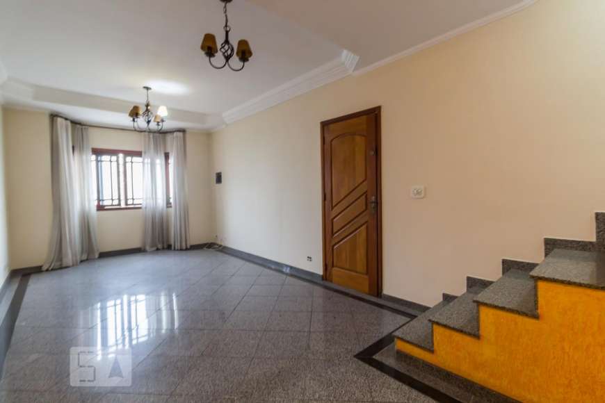 Casa com 3 Quartos para Alugar, 138 m² por R$ 2.500/Mês Rua Diadema, 438 - Vila Rosalia, Guarulhos - SP