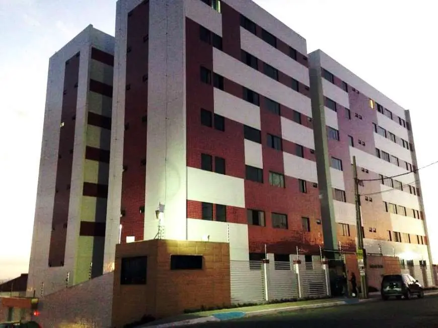 Apartamento com 3 Quartos à Venda, 75 m² por R$ 200.000 Jardim Quarenta , Campina Grande - PB