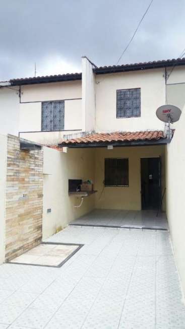 Casa com 2 Quartos para Alugar, 75 m² por R$ 660/Mês Messejana, Fortaleza - CE