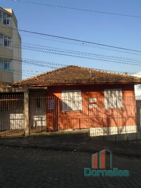 Casa com 2 Quartos para Alugar, 70 m² por R$ 400/Mês Rua Pinto Bandeira - São Leopoldo, Caxias do Sul - RS