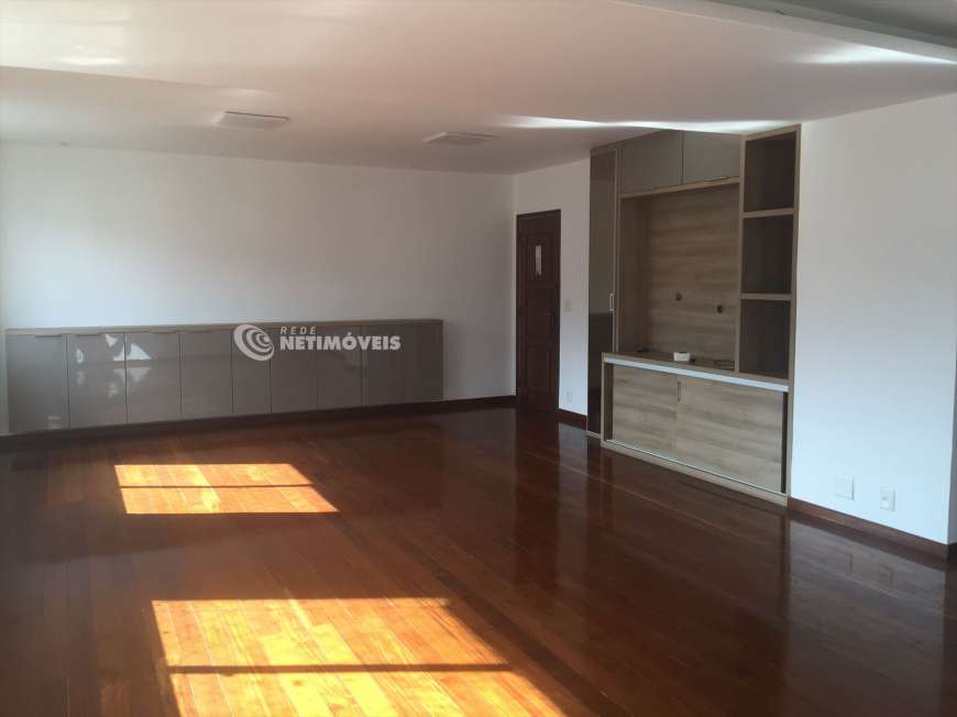 Apartamento com 4 Quartos para Alugar, 180 m² por R$ 3.750/Mês Santa Lúcia, Belo Horizonte - MG