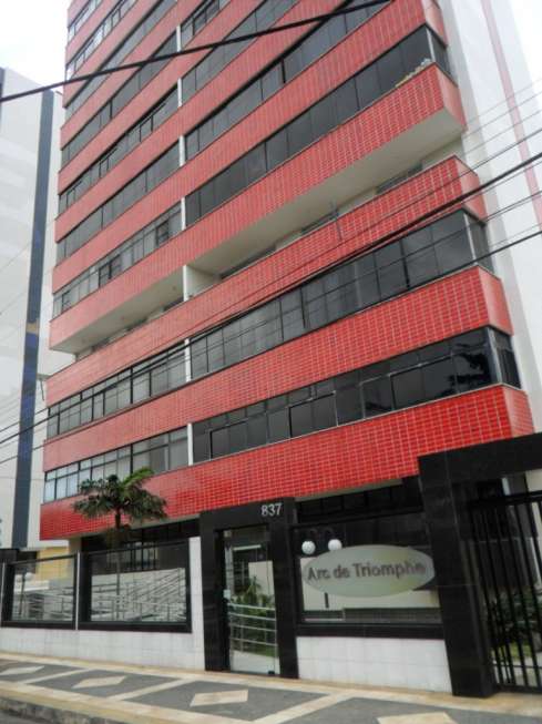 Apartamento com 3 Quartos à Venda, 94 m² por R$ 200.000 Avenida Nascimento de Castro, 1642 - Lagoa Nova, Natal - RN