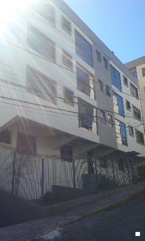 Apartamento com 1 Quarto para Alugar, 40 m² por R$ 550/Mês Rua Luiz Rossi, 31 - Exposição, Caxias do Sul - RS