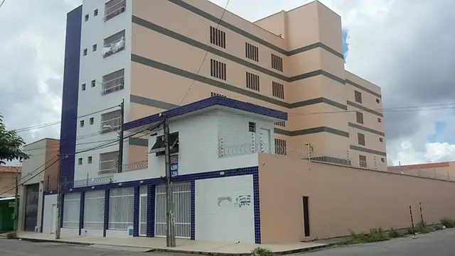 Apartamento com 2 Quartos para Alugar, 75 m² por R$ 900/Mês Rua Professor Leite Gondim, 787 - Antônio Bezerra, Fortaleza - CE