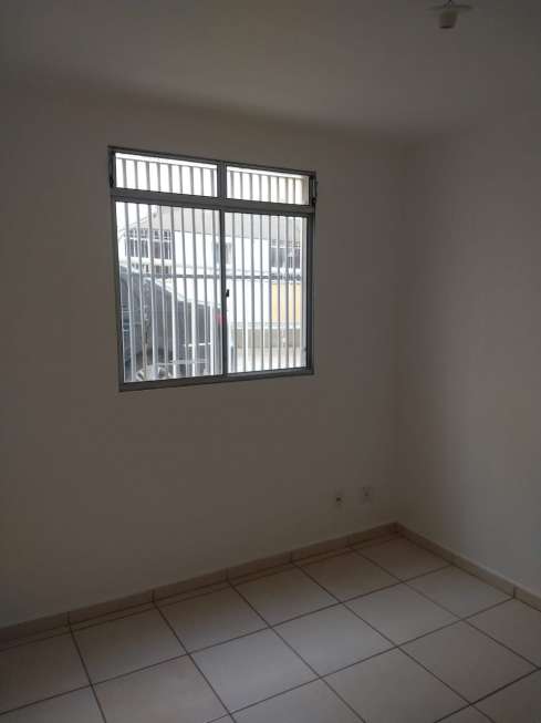 Apartamento com 2 Quartos para Alugar, 50 m² por R$ 600/Mês Rua Madre Paulina - Diamante, Belo Horizonte - MG