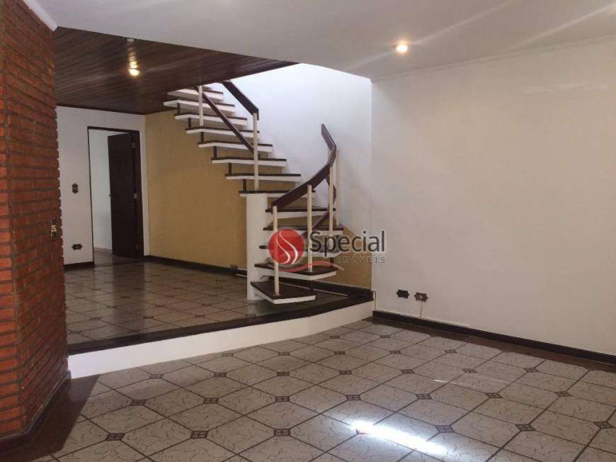 Sobrado com 3 Quartos para Alugar, 300 m² por R$ 5.000/Mês Rua Azevedo Soares - Tatuapé, São Paulo - SP