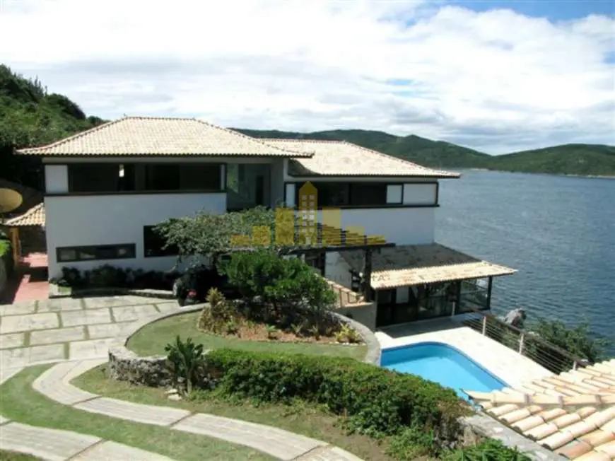 Casa de Condomínio com 4 Quartos à Venda, 400 m² por R$ 3.100.000 Avenida Getúlio Vargas - Centro, Arraial do Cabo - RJ
