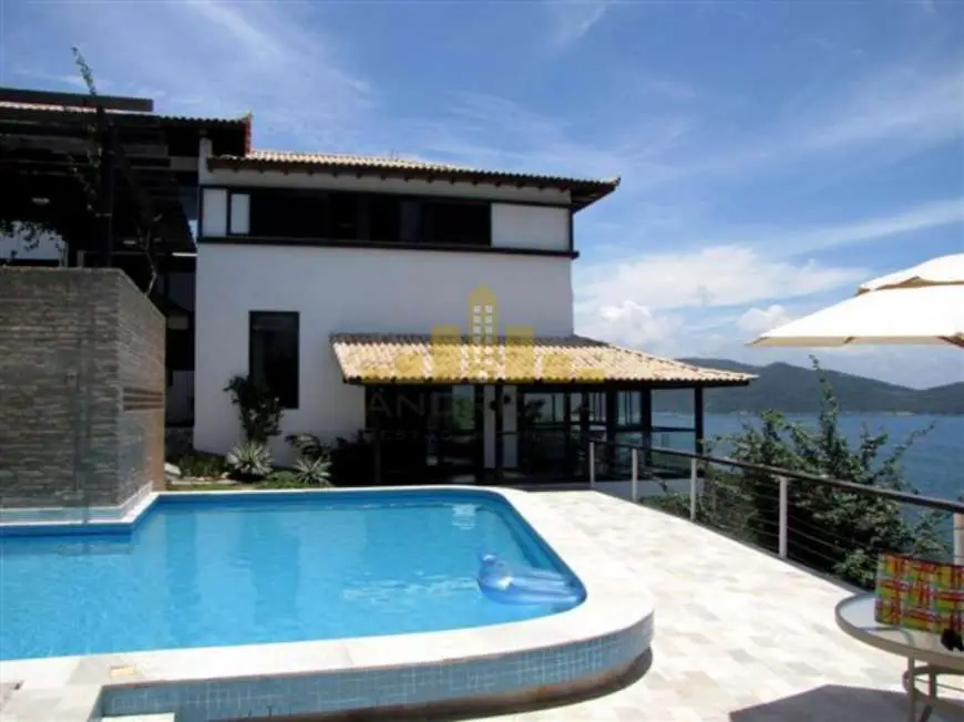 Casa de Condomínio com 4 Quartos à Venda, 400 m² por R$ 3.100.000 Avenida Getúlio Vargas - Centro, Arraial do Cabo - RJ