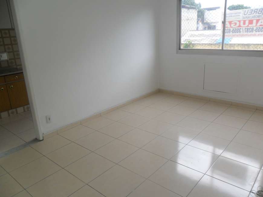 Apartamento com 2 Quartos para Alugar, 60 m² por R$ 900/Mês Rua Piraquara - Realengo, Rio de Janeiro - RJ