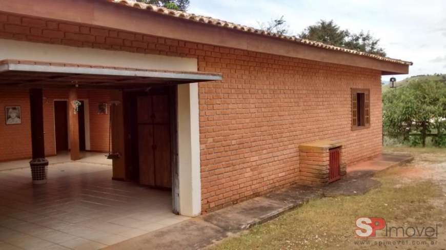 Casa com 2 Quartos à Venda, 196 m² por R$ 950.000 Rua Antônio Benildo Vaz de Campos, 121 - Centro, São Luiz do Paraitinga - SP