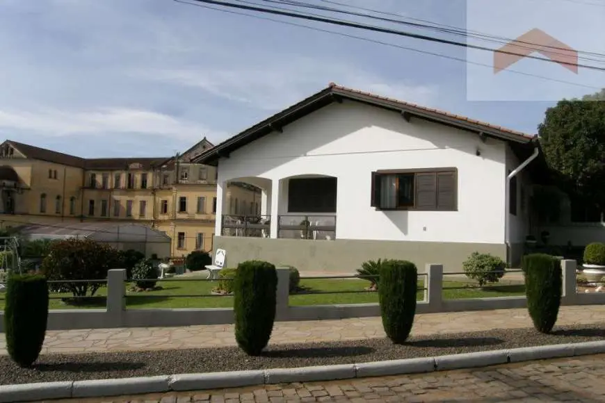 Casa com 4 Quartos à Venda, 247 m² por R$ 330.000 Centro, Pareci Novo - RS