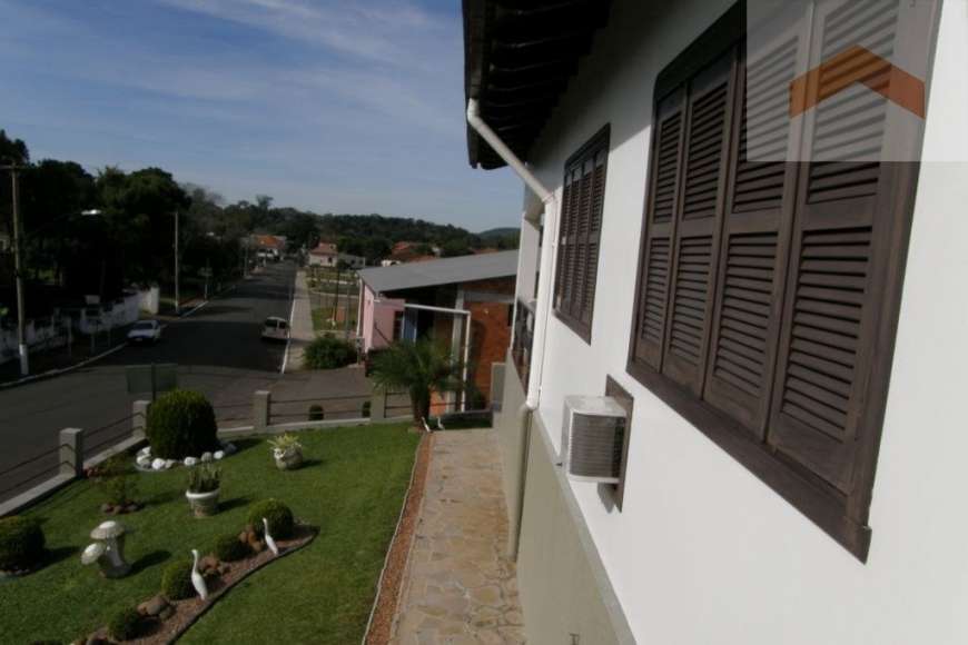 Casa com 4 Quartos à Venda, 247 m² por R$ 330.000 Centro, Pareci Novo - RS