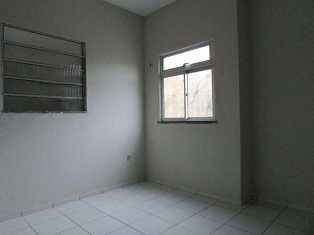 Apartamento com 2 Quartos para Alugar, 40 m² por R$ 650/Mês Rua Tiradentes, 871 - Rodolfo Teófilo, Fortaleza - CE