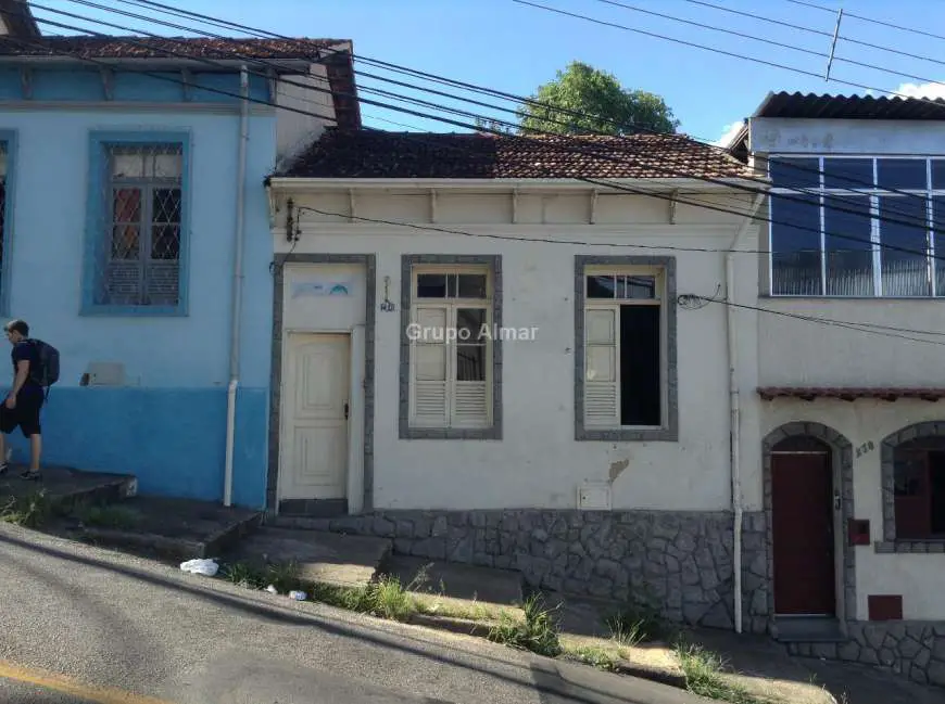 Casa com 3 Quartos à Venda, 174 m² por R$ 380.000 Poço Rico, Juiz de Fora - MG
