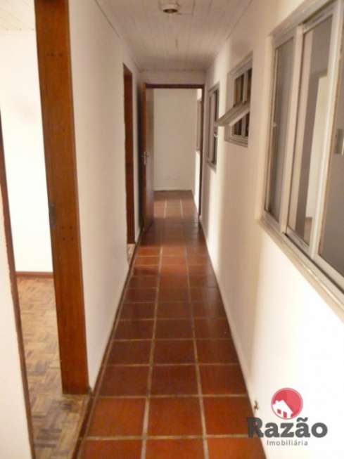 Casa com 4 Quartos para Alugar, 96 m² por R$ 1.200/Mês Santo Inácio, Curitiba - PR