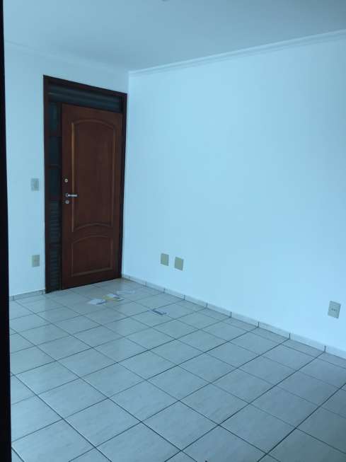 Apartamento com 3 Quartos à Venda, 109 m² por R$ 290.000 Rua Tomás Soares de Souza, 400 - Catole, Campina Grande - PB
