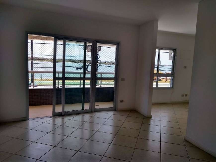 Apartamento com 3 Quartos para Alugar, 150 m² por R$ 1.300/Mês Treze de Julho, Aracaju - SE