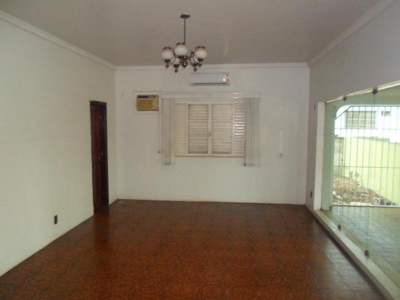 Casa com 3 Quartos para Alugar por R$ 8.000/Mês Popular, Cuiabá - MT