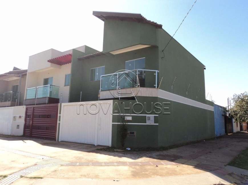 Sobrado com 3 Quartos à Venda, 126 m² por R$ 379.900 Santo Antônio, Campo Grande - MS