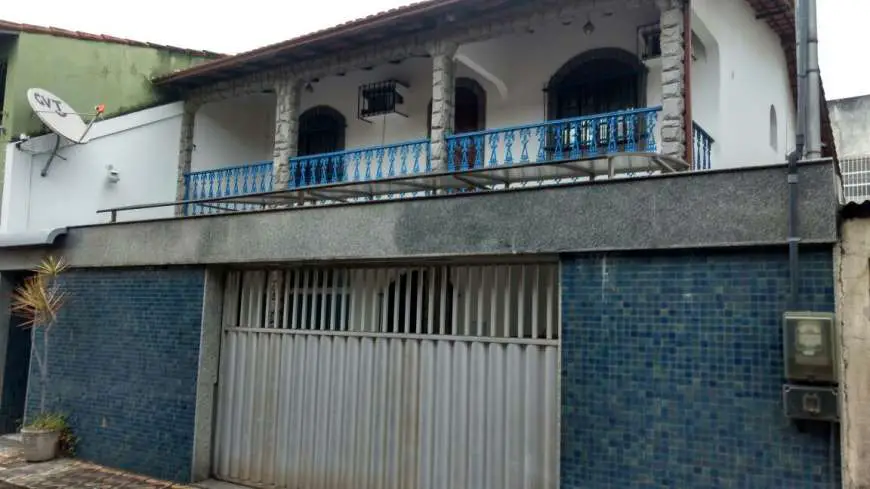 Casa com 4 Quartos à Venda, 210 m² por R$ 549.000 Rua D 1, 30 - De Fátima, Serra - ES