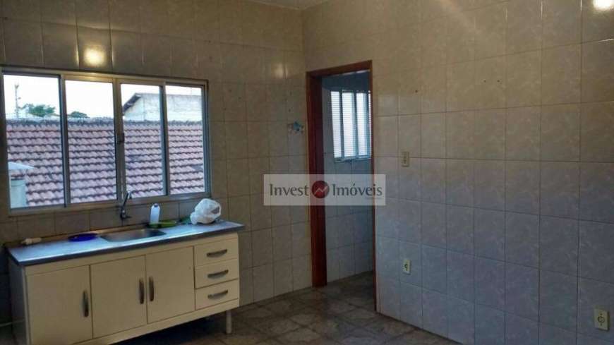 Casa com 2 Quartos para Alugar, 80 m² por R$ 1.000/Mês Jardim Oriente, São José dos Campos - SP