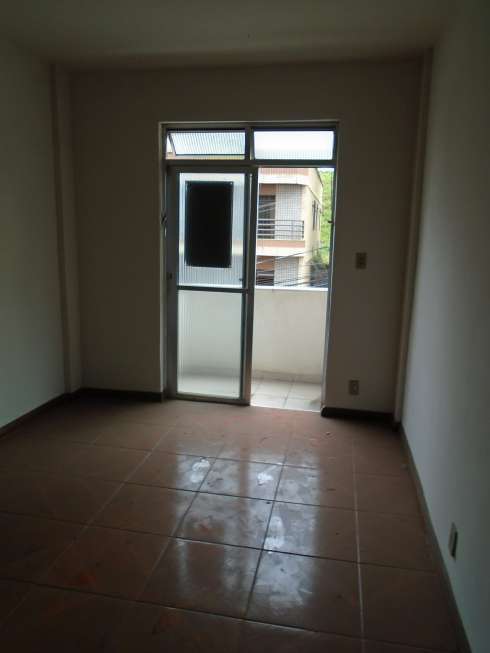 Apartamento com 1 Quarto para Alugar, 53 m² por R$ 650/Mês Rua Antônio Marinho Saraiva, 50 - Cascatinha, Juiz de Fora - MG