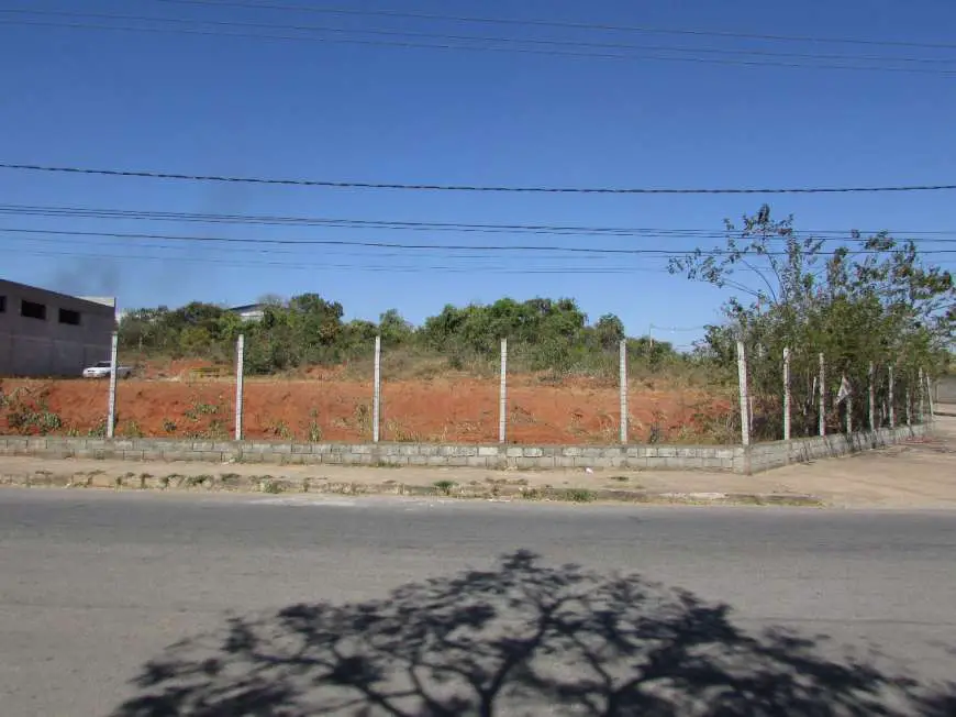 Lote/Terreno para Alugar, 3000 m² por R$ 1.500/Mês Icarai, Divinópolis - MG