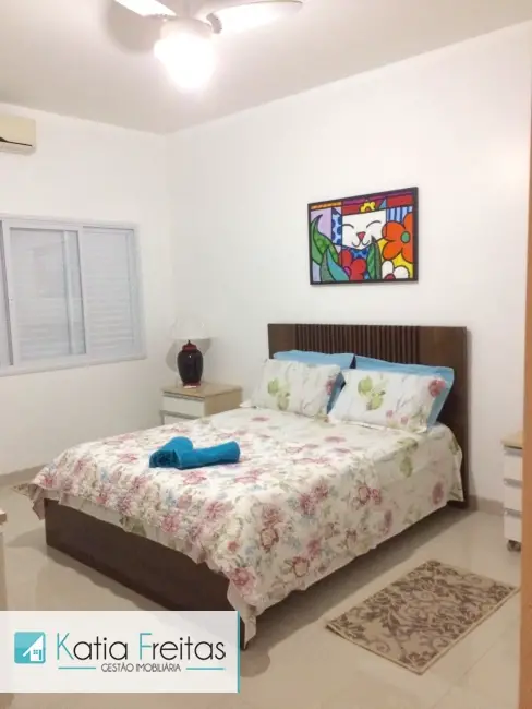 Casa com 4 Quartos para Alugar, 200 m² por R$ 1.650/Dia Rua dos Cambuatas, 388 - Jurerê, Florianópolis - SC