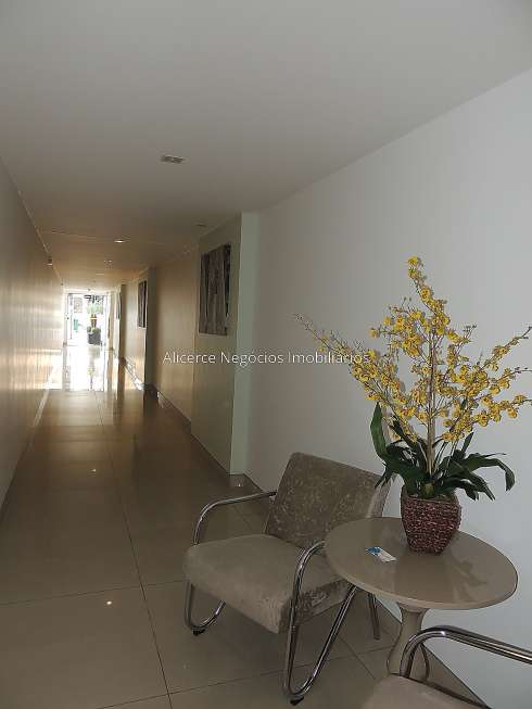 Apartamento com 1 Quarto para Alugar, 50 m² por R$ 750/Mês Avenida Presidente Itamar Franco - São Mateus, Juiz de Fora - MG