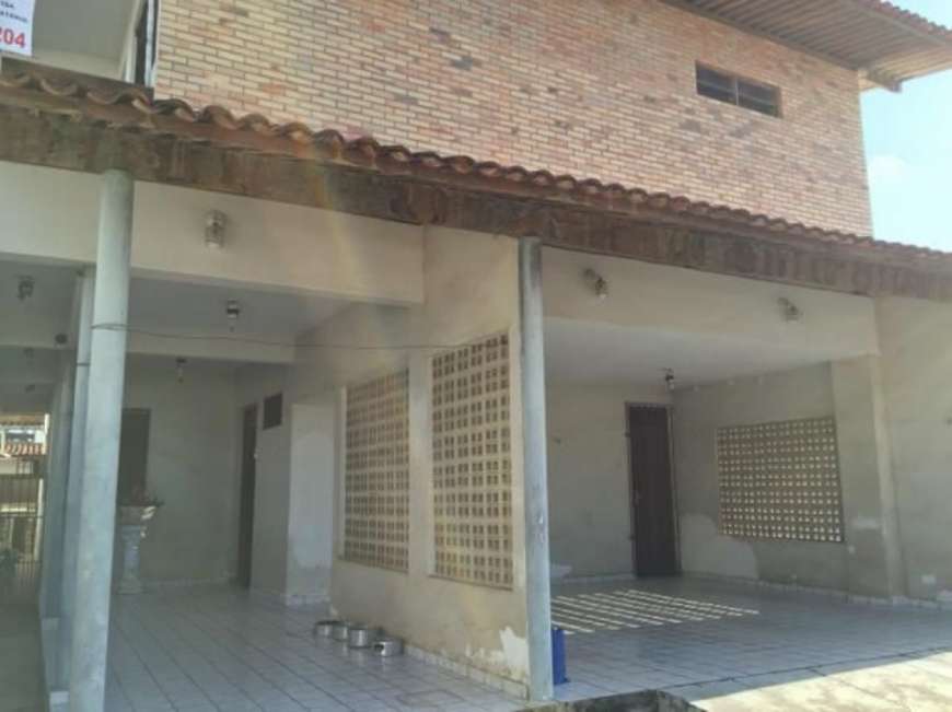 Casa com 3 Quartos à Venda, 360 m² por R$ 650.000 Bessa, João Pessoa - PB