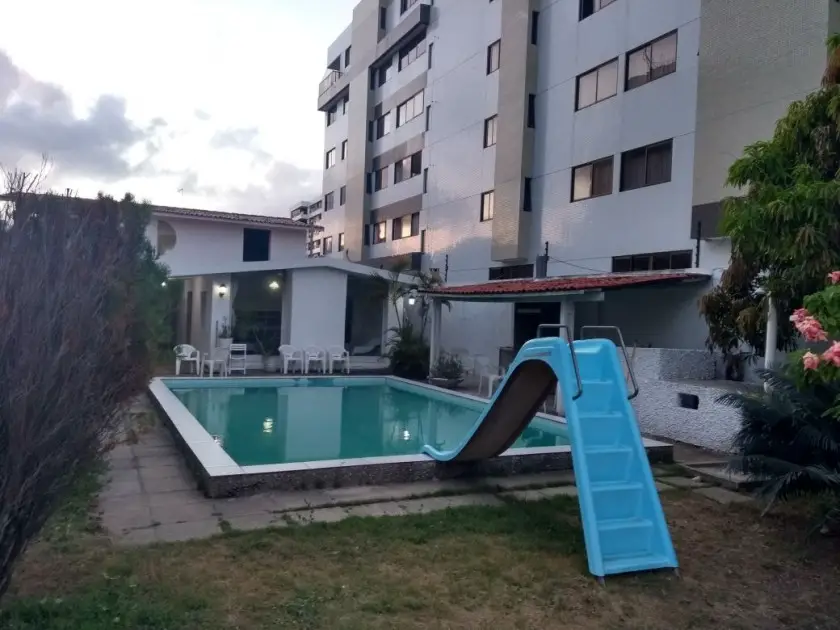 Casa com 4 Quartos para Alugar, 200 m² por R$ 800/Dia Bessa, João Pessoa - PB