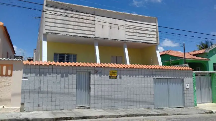 Casa com 4 Quartos para Alugar, 264 m² por R$ 1.200/Mês Rua Joaquim da Silva Zeca, 503 - Santo Antônio, Campina Grande - PB
