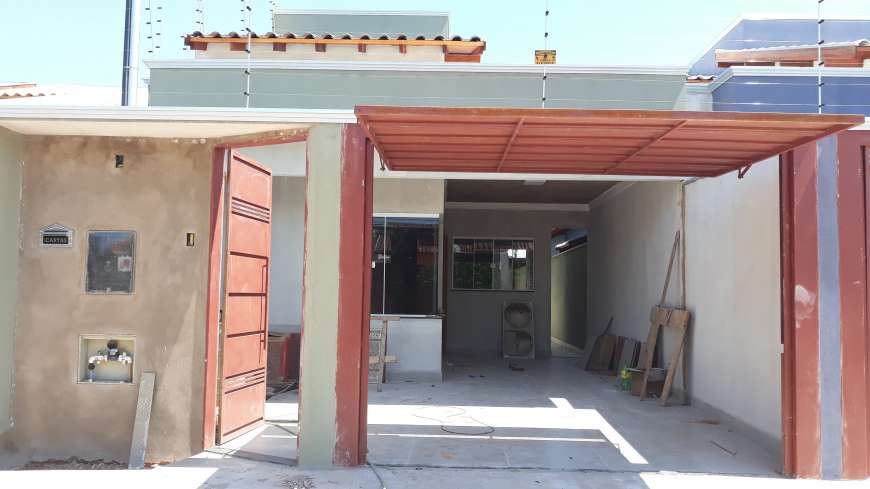 Casa com 3 Quartos à Venda, 180000 m² por R$ 270.000 Rua Rocha Pombo - Caiçara, Campo Grande - MS