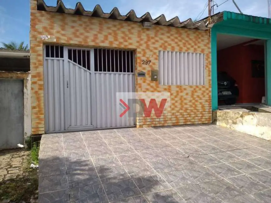 Casa com 2 Quartos à Venda, 115 m² por R$ 135.000 Rua Antônio Carolino, 297 - Felipe Camarão, Natal - RN
