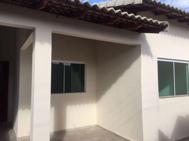 Casa com 3 Quartos à Venda por R$ 560.000 Rua João Ângelo Schiavinato - Santa Mônica, Uberlândia - MG