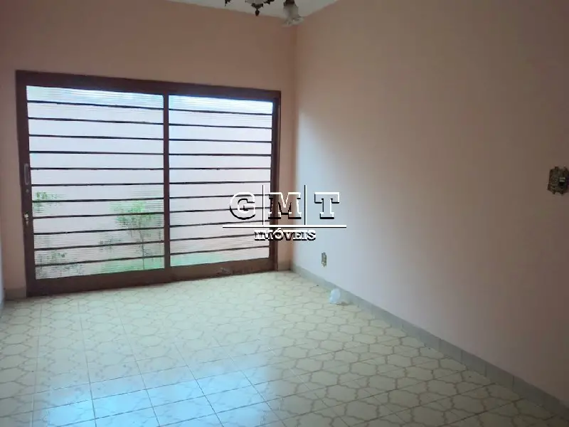 Casa com 3 Quartos para Alugar, 200 m² por R$ 2.500/Mês Rua Argeu Fuliotto - Ribeirânia, Ribeirão Preto - SP