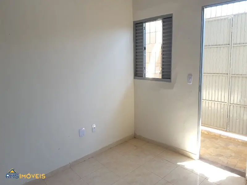Casa com 1 Quarto para Alugar, 50 m² por R$ 450/Mês Setor Habitacional Samambaia , Brasília - DF