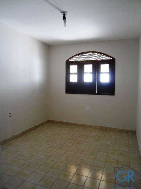 Casa com 4 Quartos para Alugar, 200 m² por R$ 1.200/Mês Rua Manoel Francelino de Albuquerque, 177 - Alto do Cruzeiro, Arapiraca - AL
